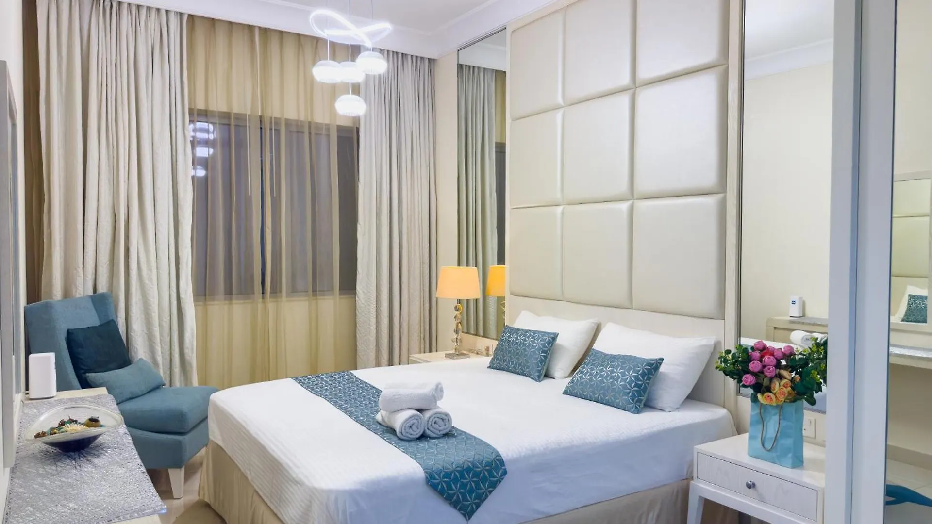 아파트 1Bhk In Damac Masion Mall Street 두바이